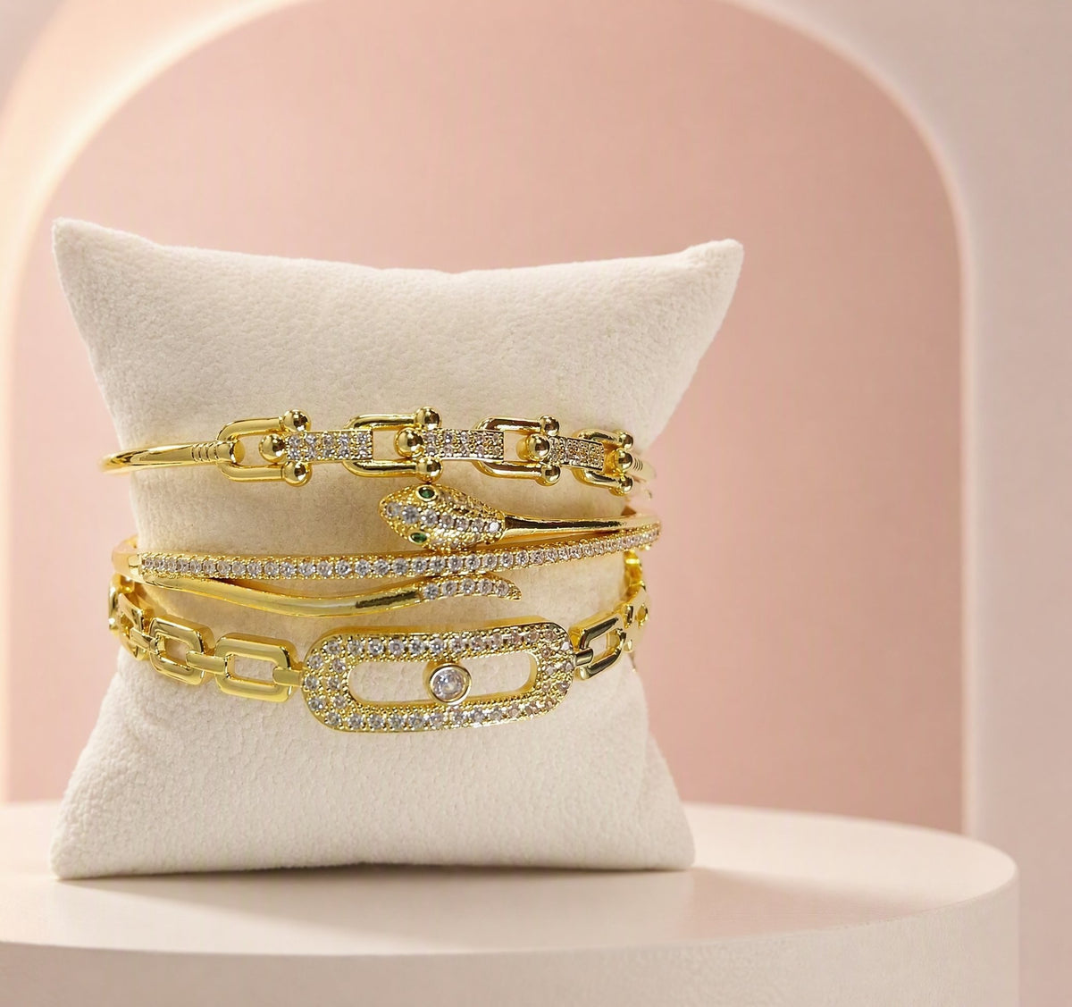 Set di 3 Bracciali Eleganti in Acciaio inossidabile con zirconi.
