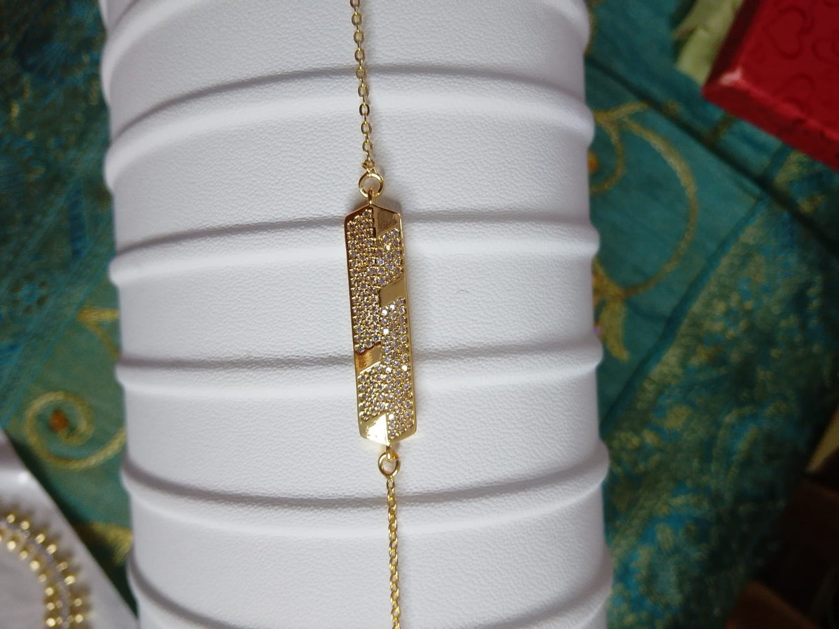 Bracciale in Acciaio Inossidabile Dorato con Placca di Zirconi