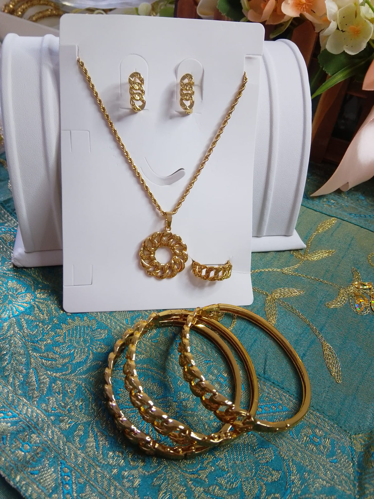 Set di Gioielli in Acciaio Inossidabile Collana, Orecchini, Anello e Bracciali